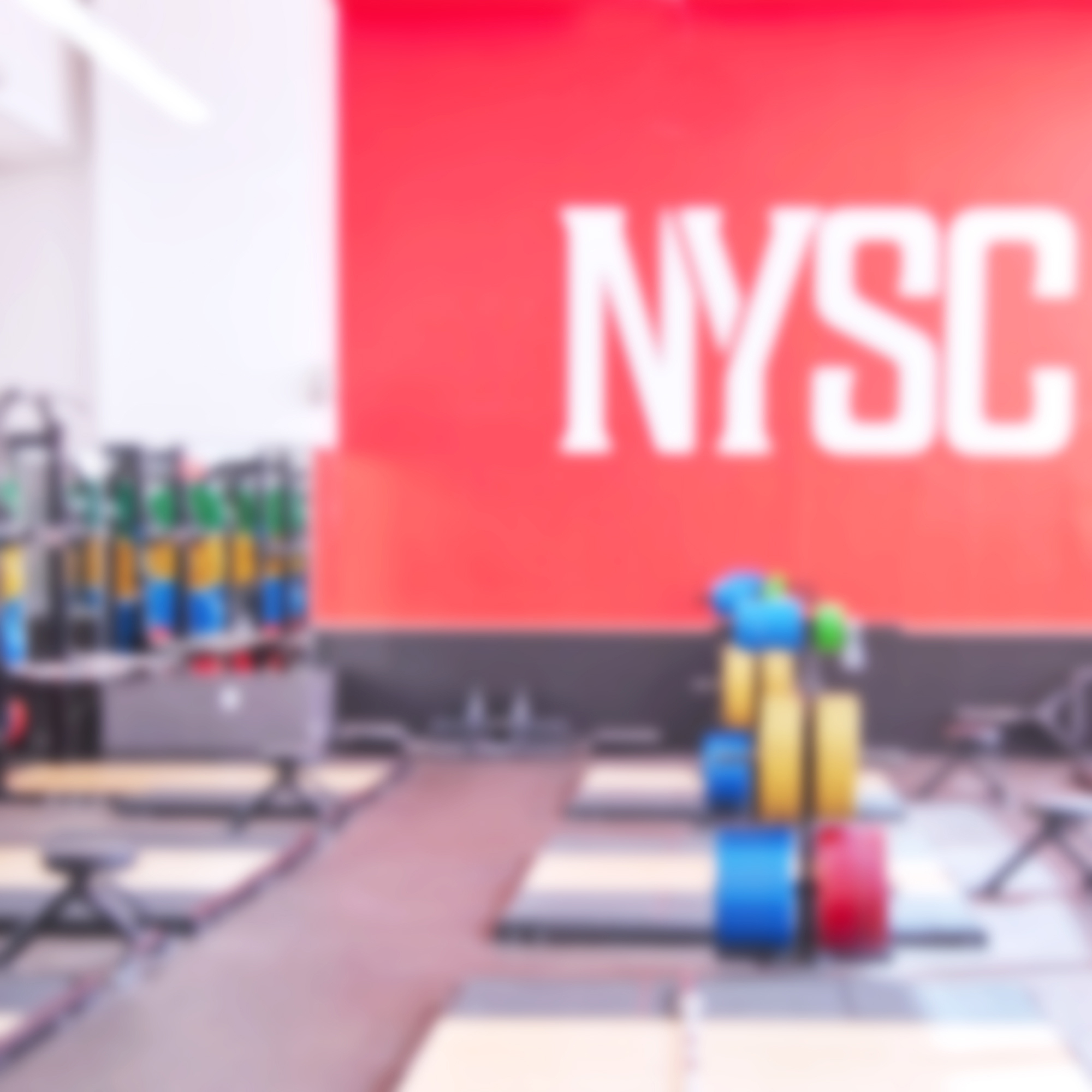 04_BarbellClub_0036_ret_blur_2000x2000_v3